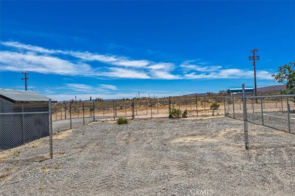 56166 Handley Yucca Valley, CA 92284