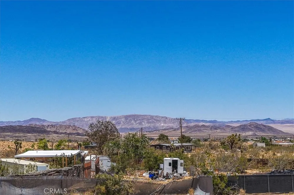 56166 Handley Yucca Valley, CA 92284