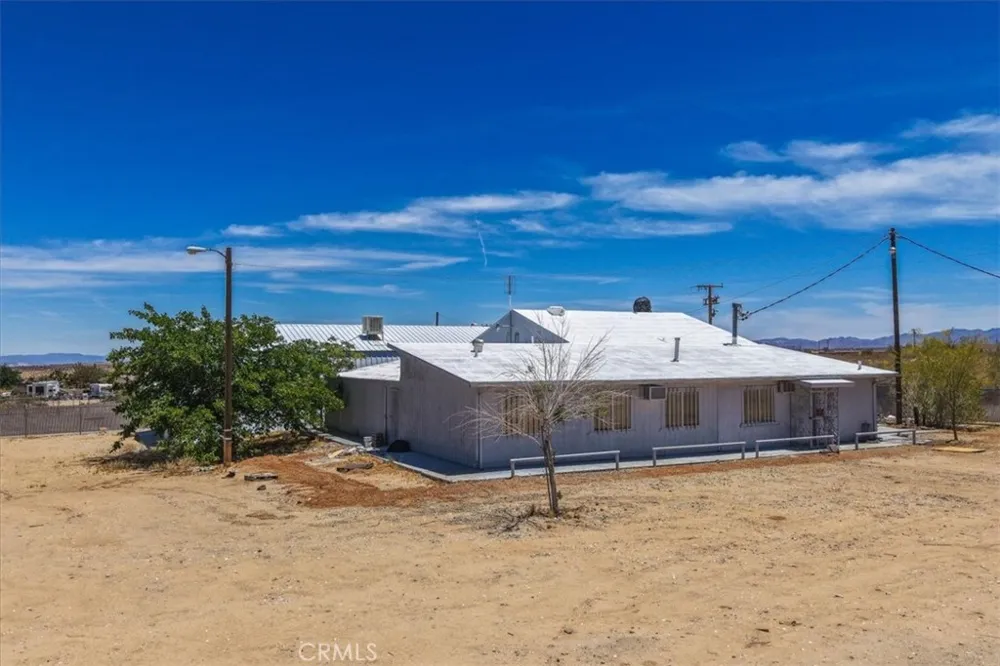 56166 Handley Yucca Valley, CA 92284