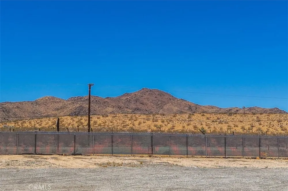 56166 Handley Yucca Valley, CA 92284