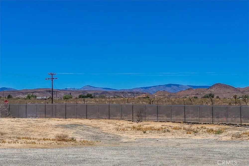 56166 Handley Yucca Valley, CA 92284