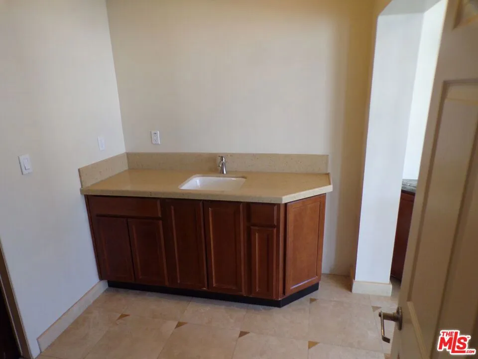 Address Not Shown San Fernando, CA 91340