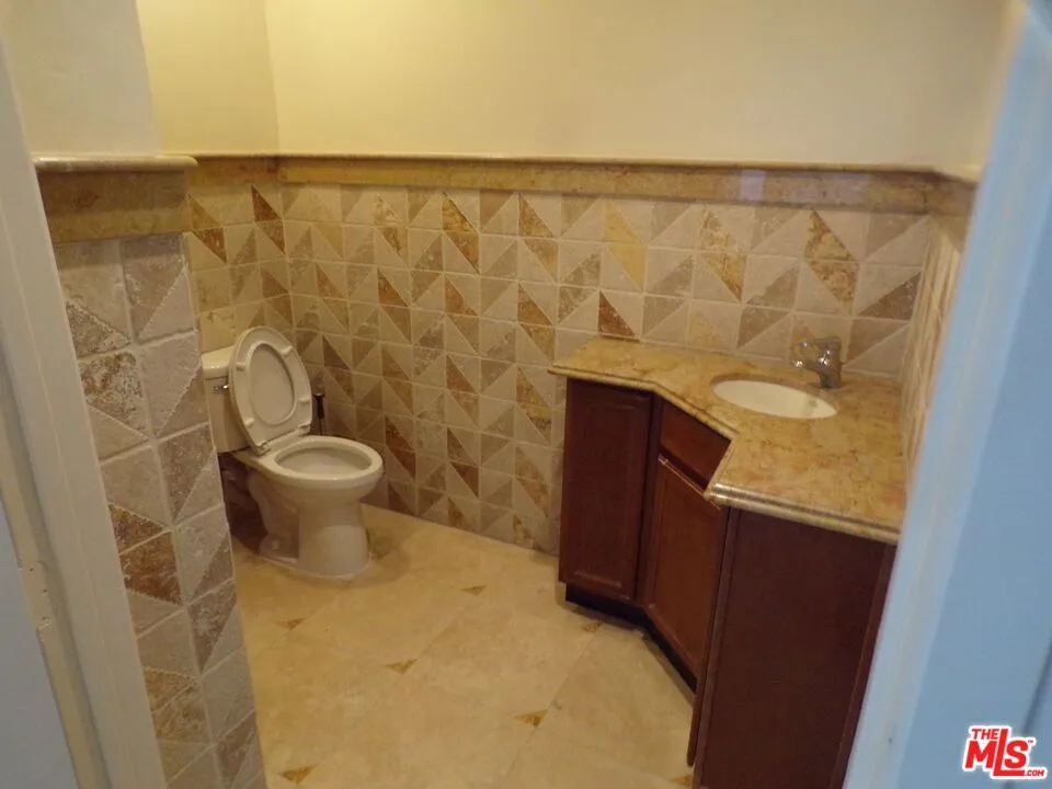 Address Not Shown San Fernando, CA 91340