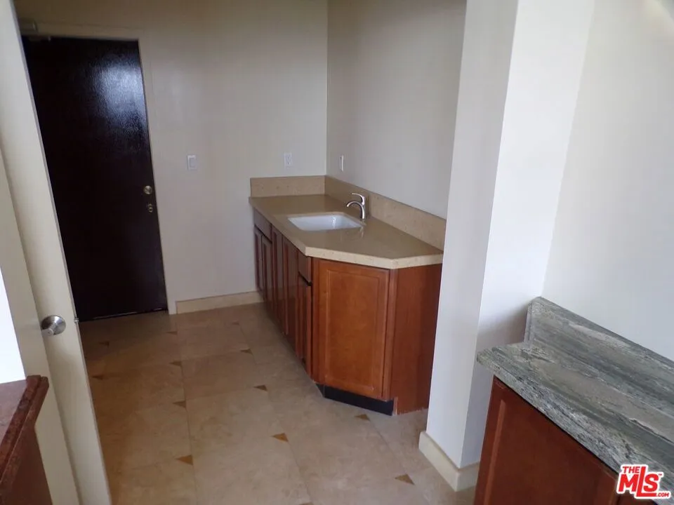 Address Not Shown San Fernando, CA 91340