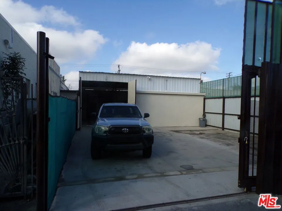 Address Not Shown San Fernando, CA 91340