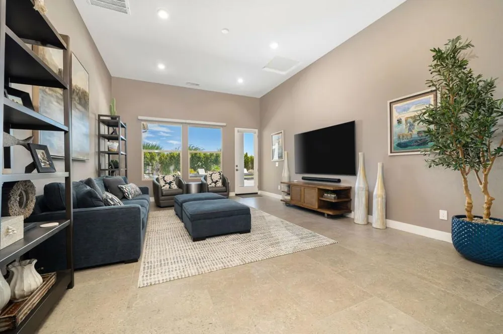 81517 Merv Griffin Way La Quinta, CA 92253