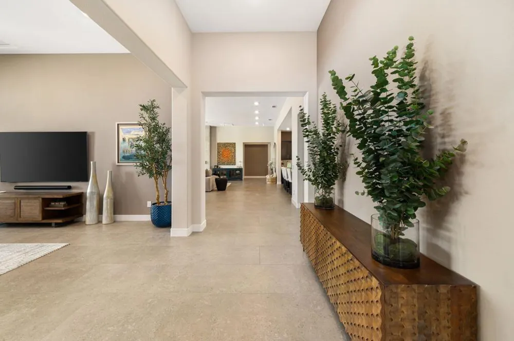 81517 Merv Griffin Way La Quinta, CA 92253