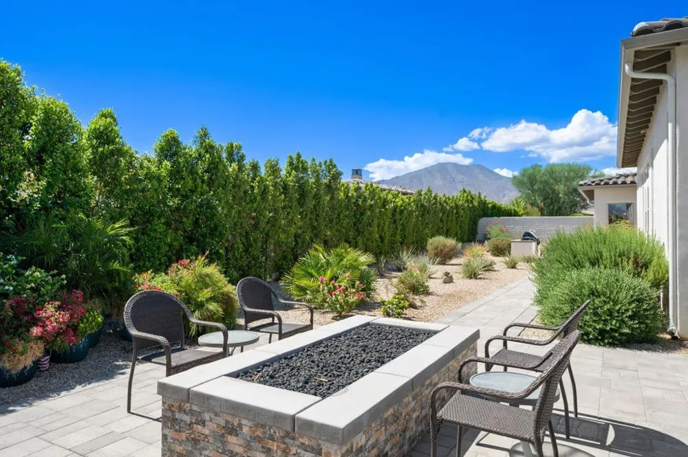 81517 Merv Griffin Way La Quinta, CA 92253