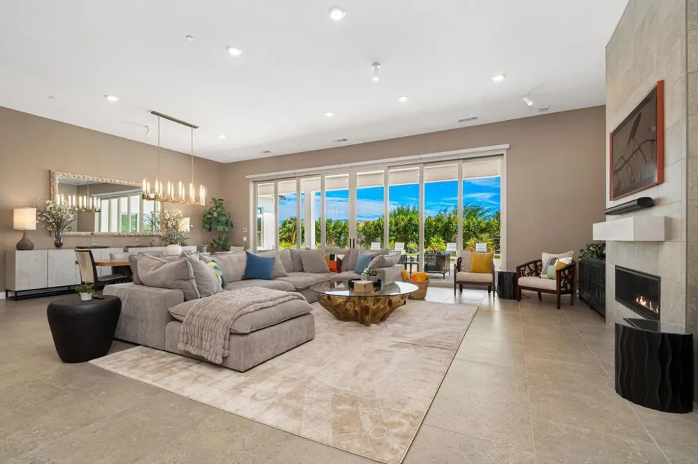 81517 Merv Griffin Way La Quinta, CA 92253