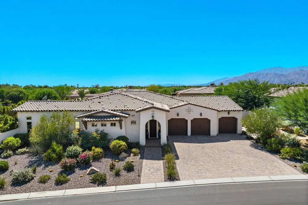 81517 Merv Griffin Way La Quinta, CA 92253