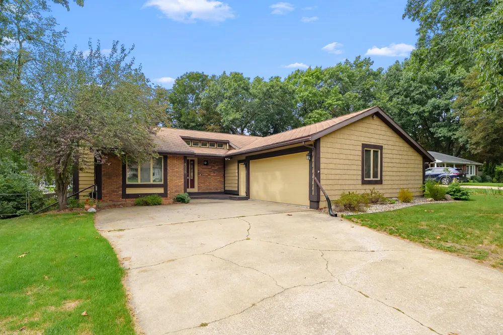 4038 Heights Lane Kalamazoo, MI 49008