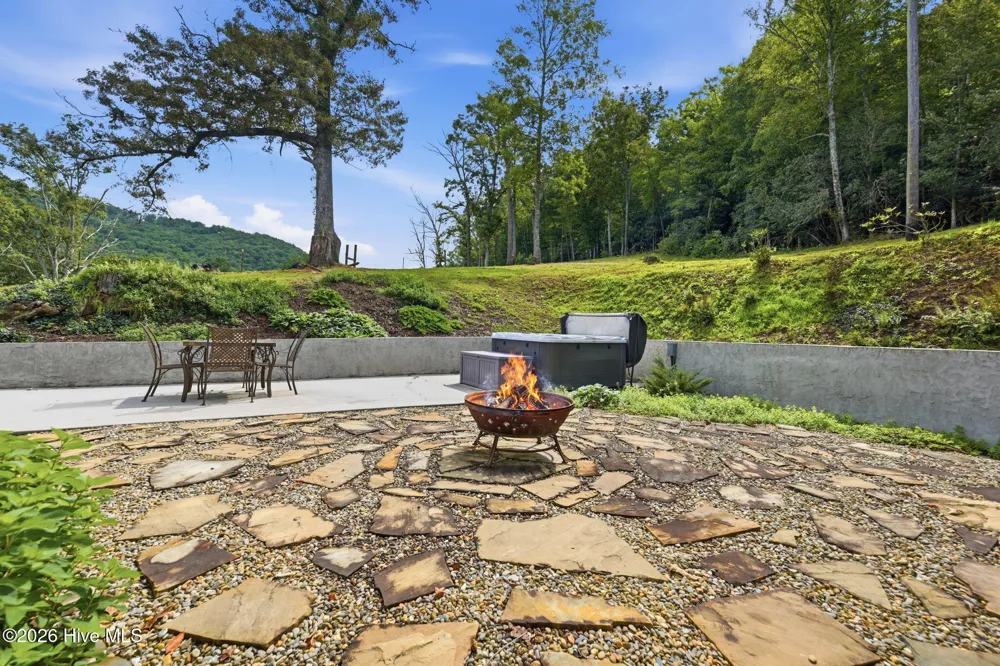 1306 Hot House Road Hayesville, NC 28904