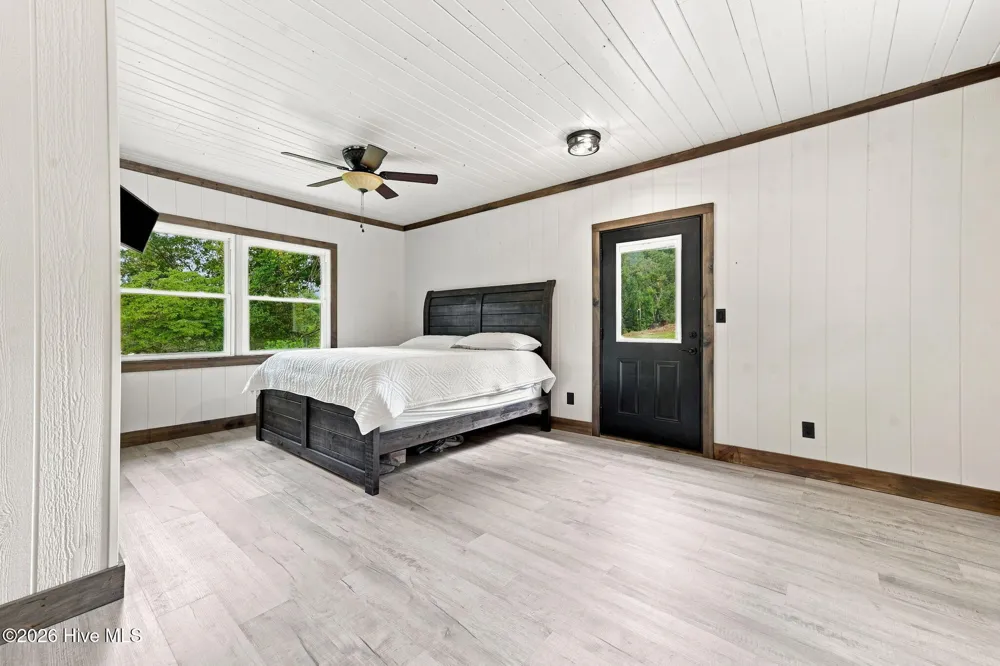 1306 Hot House Road Hayesville, NC 28904