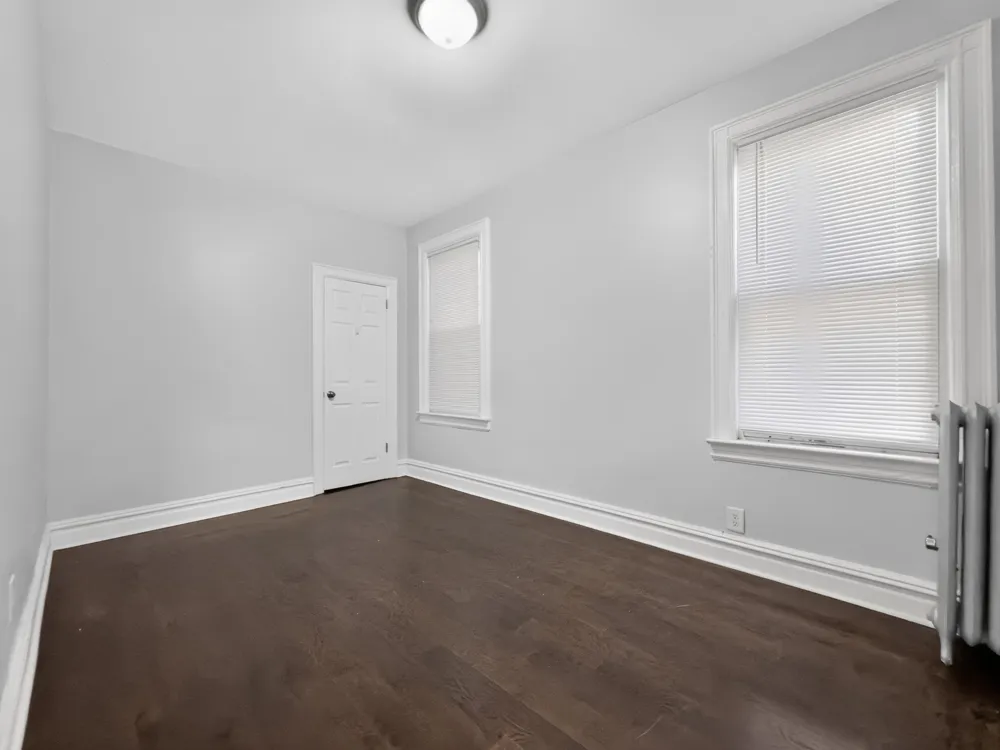 86 WEST 45TH ST Bayonne, NJ 07002