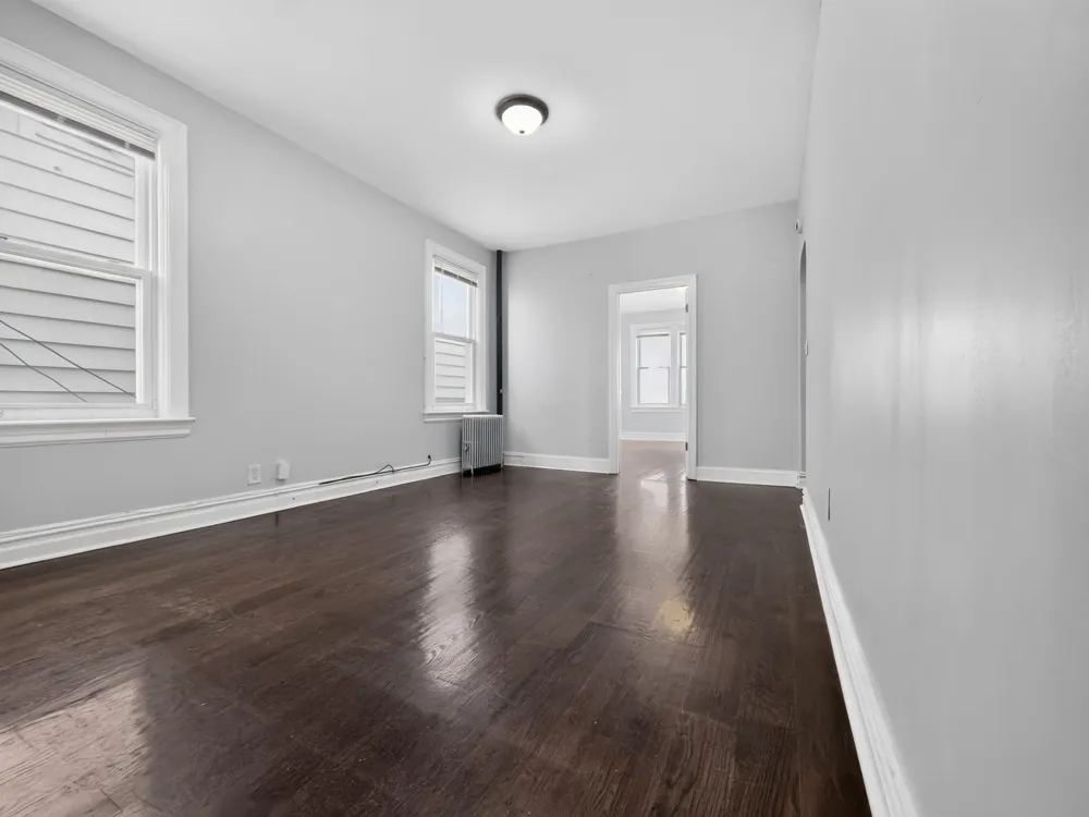 86 WEST 45TH ST Bayonne, NJ 07002