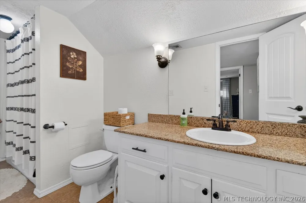 1242 May Lane Bartlesville, OK 74006