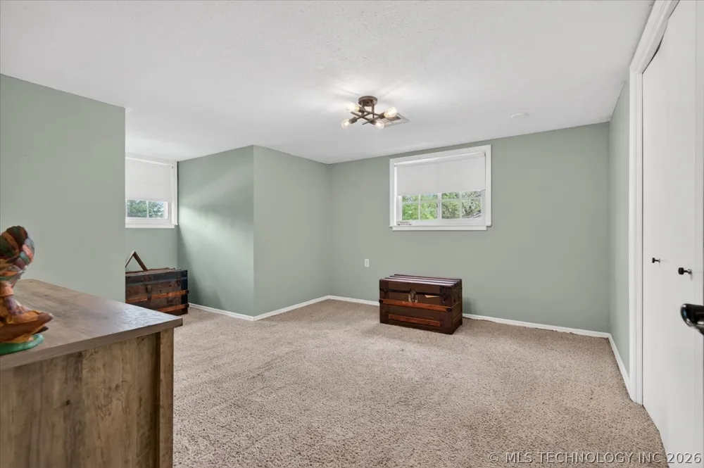 1242 May Lane Bartlesville, OK 74006