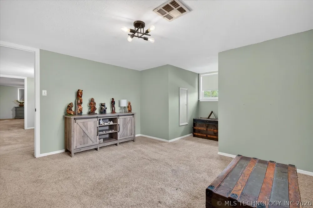 1242 May Lane Bartlesville, OK 74006