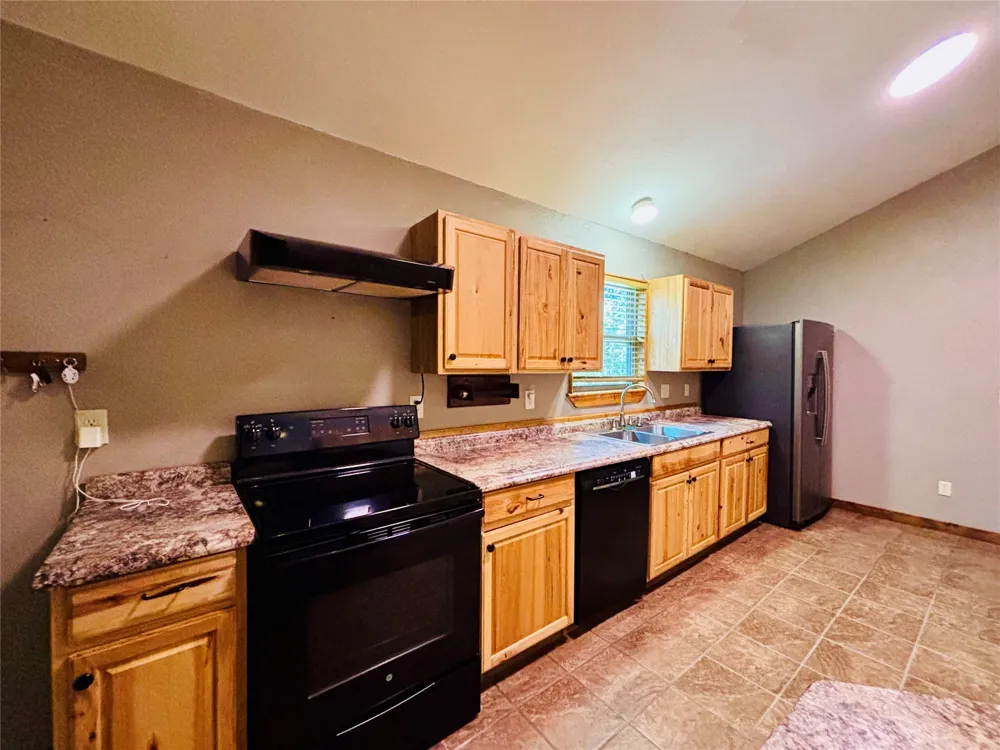 419151 E 1146 ROAD Checotah, OK 74426