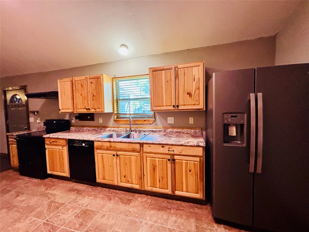 419151 E 1146 ROAD Checotah, OK 74426