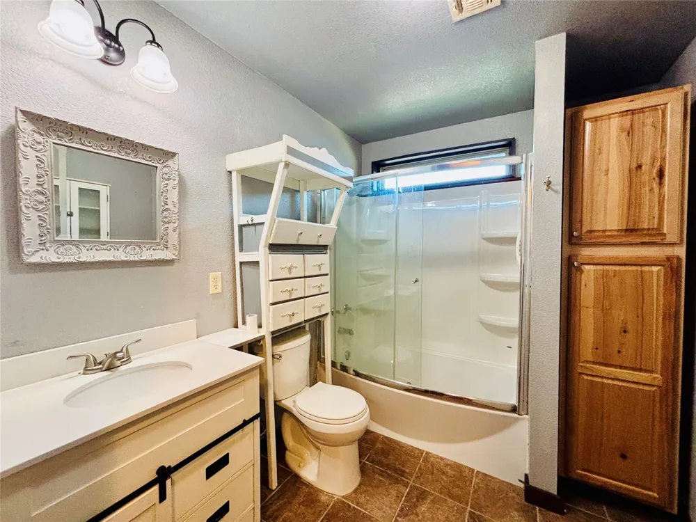 419151 E 1146 ROAD Checotah, OK 74426