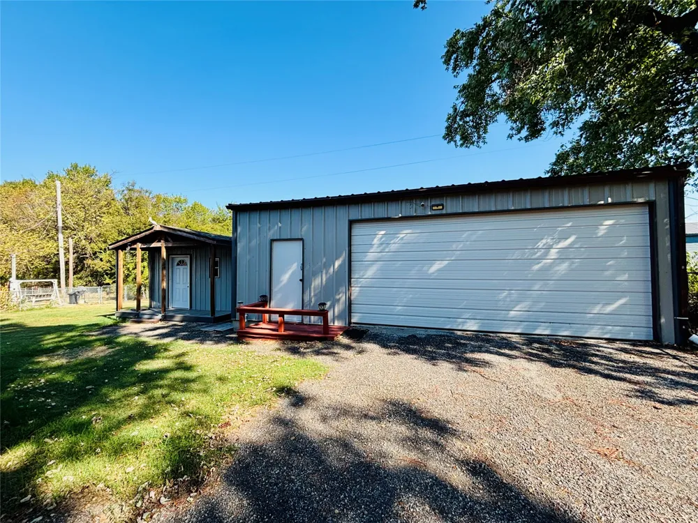 419151 E 1146 ROAD Checotah, OK 74426