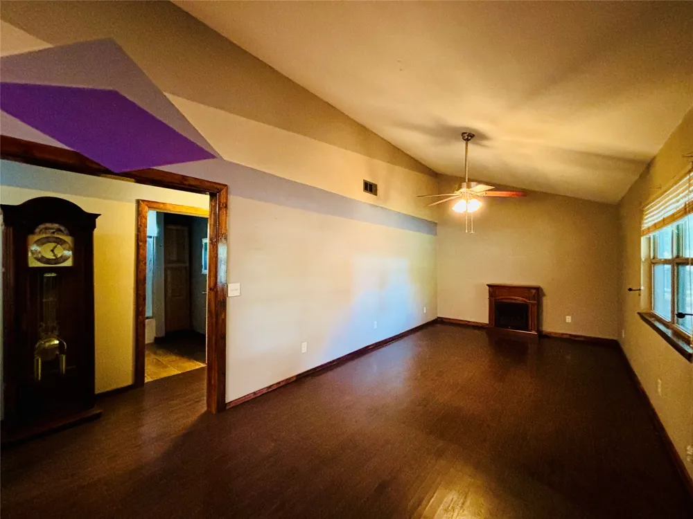 419151 E 1146 ROAD Checotah, OK 74426