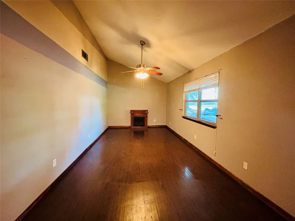 419151 E 1146 ROAD Checotah, OK 74426