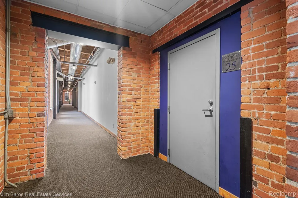 200 River place Wayne City, MI 48207