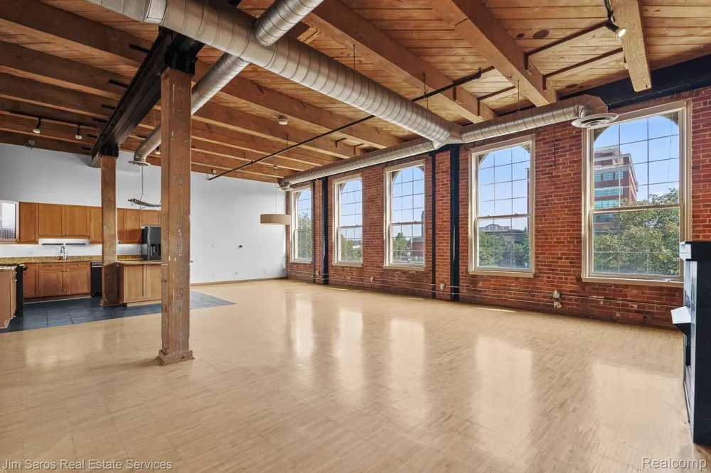 200 River place Wayne City, MI 48207
