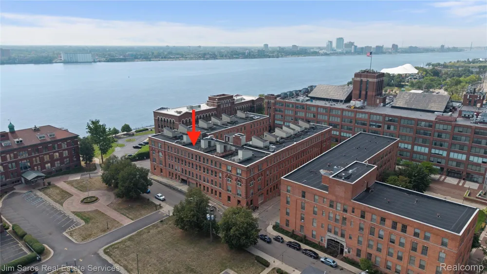 200 River place Wayne City, MI 48207