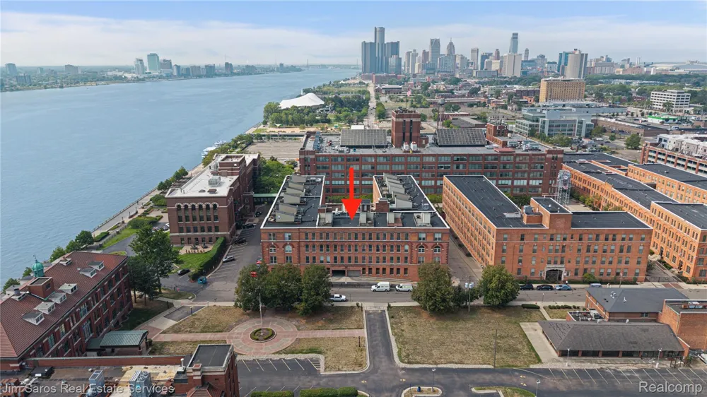 200 River place Wayne City, MI 48207