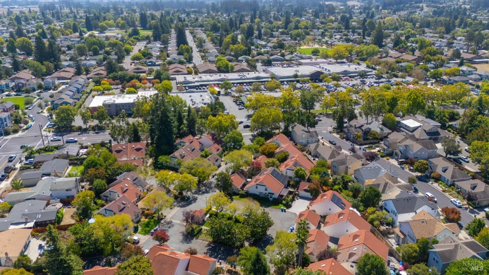 18 Bay Tree Court Cotati, CA 94931