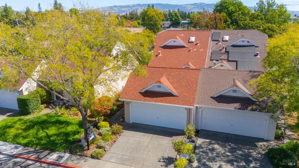 18 Bay Tree Court Cotati, CA 94931