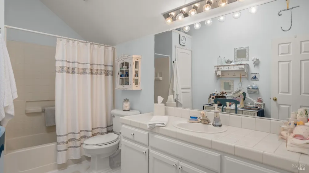 18 Bay Tree Court Cotati, CA 94931