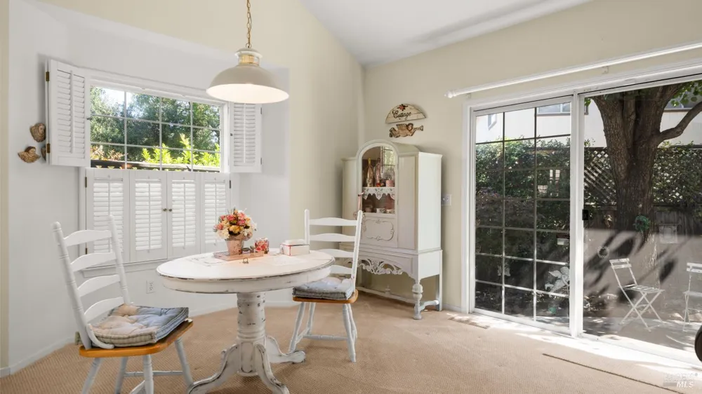 18 Bay Tree Court Cotati, CA 94931