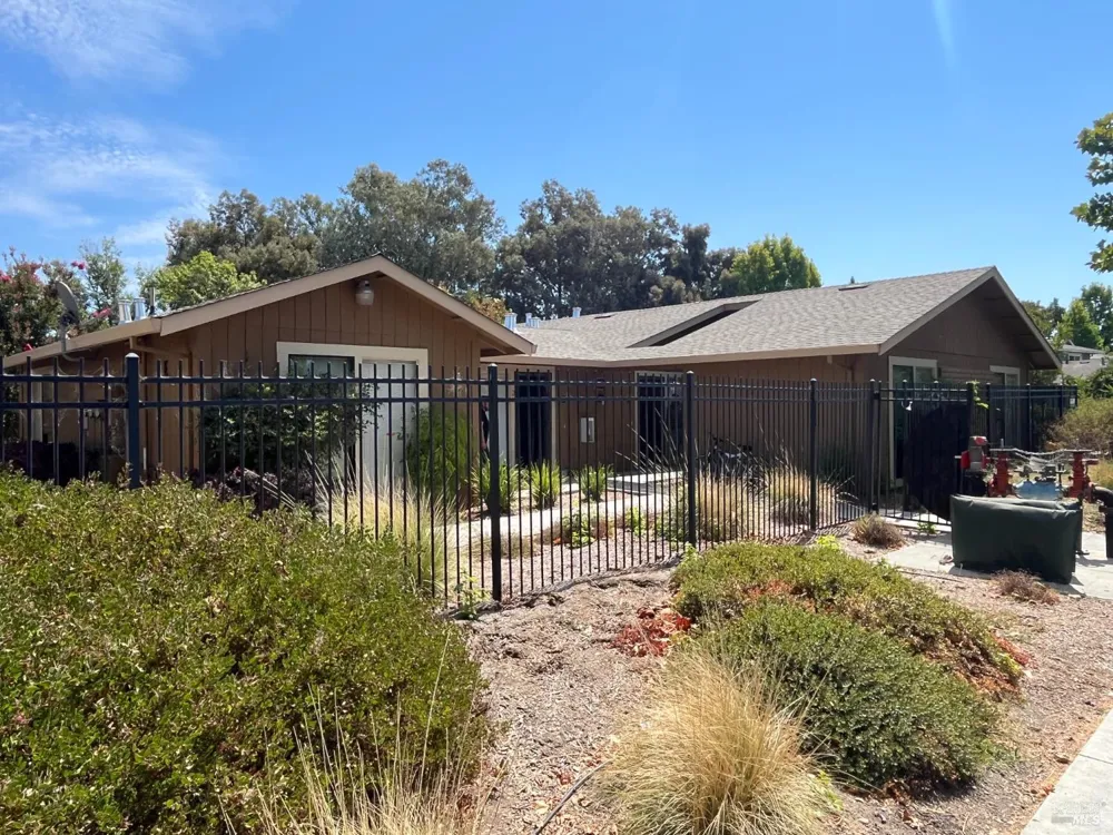 2750 Coffey Lane Santa Rosa, CA 95403