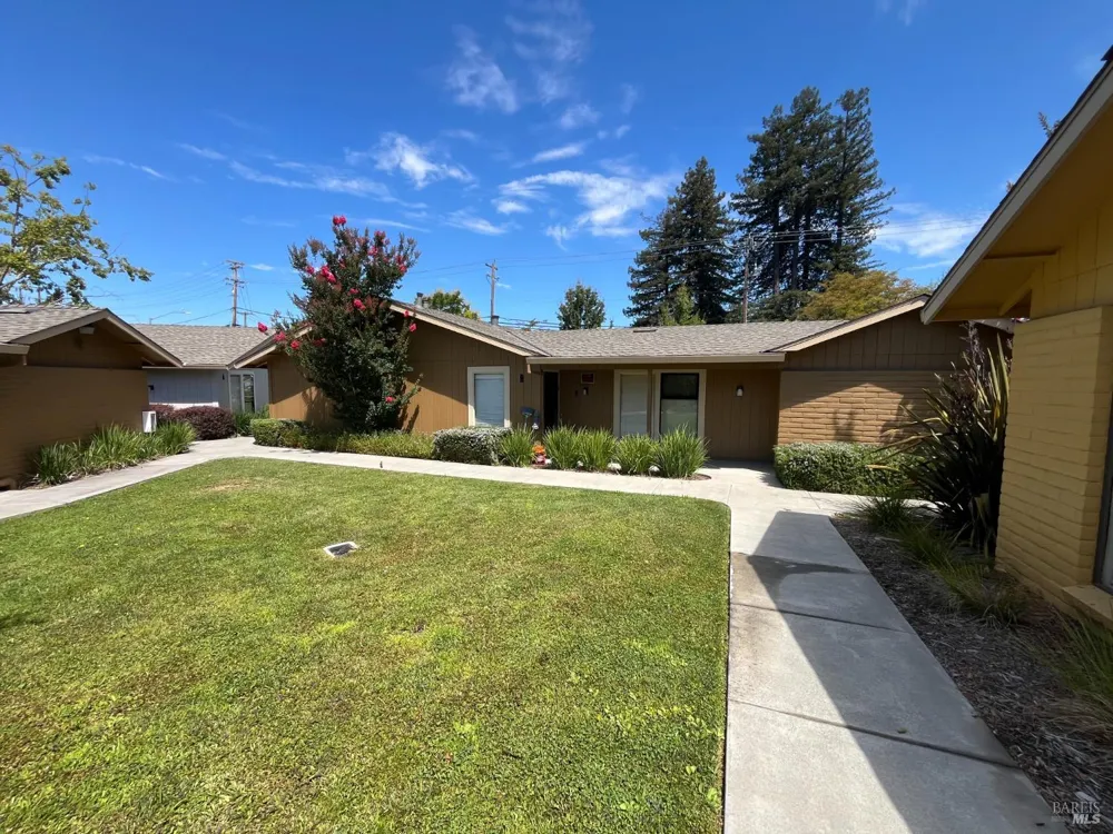 2750 Coffey Lane Santa Rosa, CA 95403