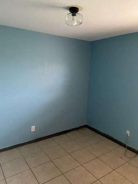 1210 Hyridge Street Round Rock, TX 78664