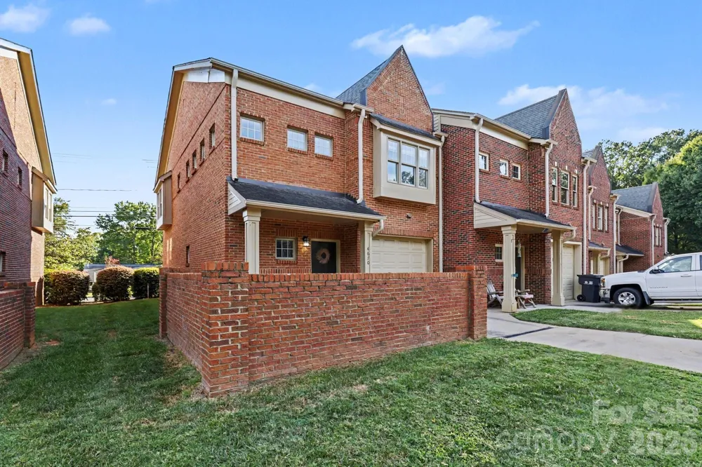 4670 Dabney Vigor Drive Charlotte, NC 28209