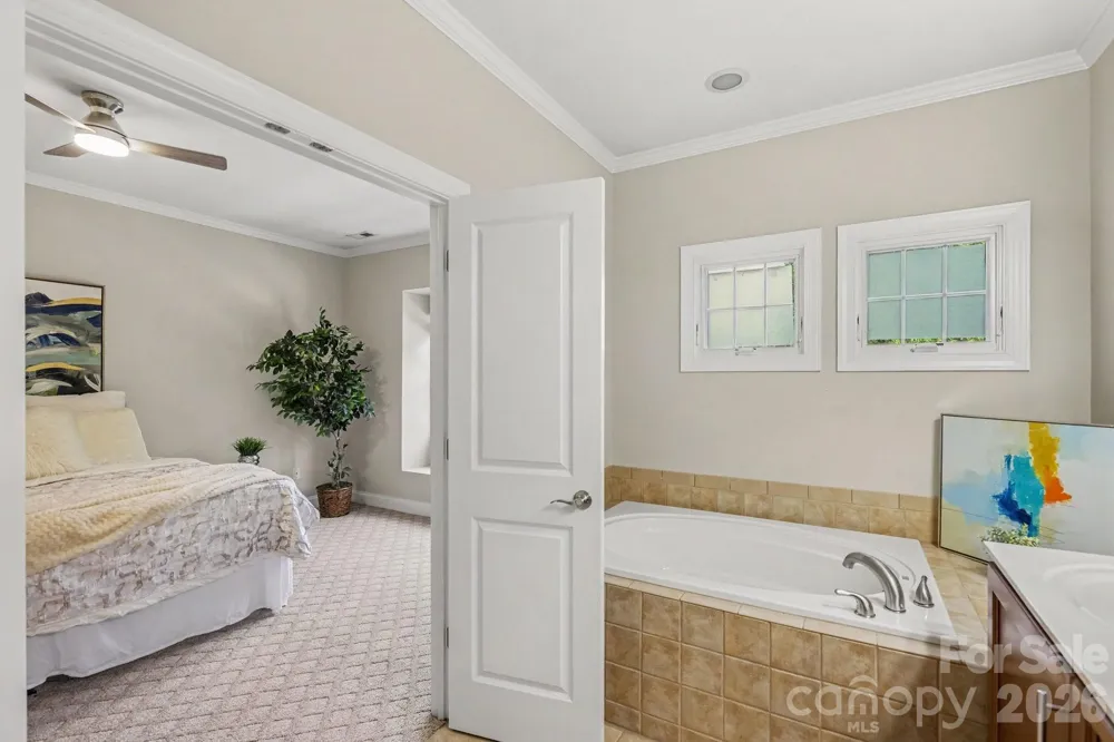 4670 Dabney Vigor Drive Charlotte, NC 28209