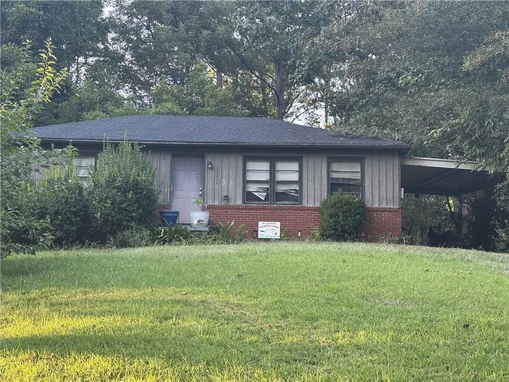 1860 S Columbia Place Decatur, GA 30032