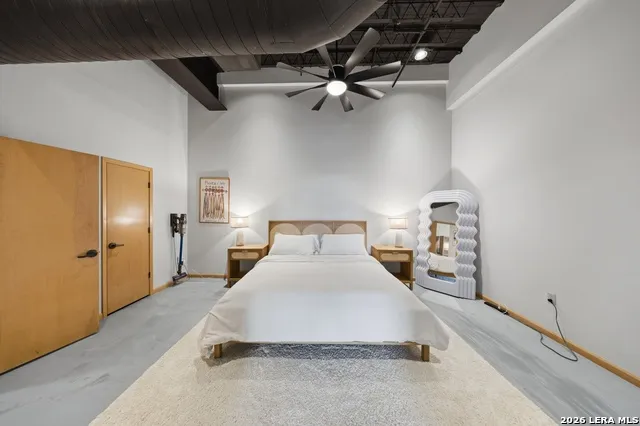 214 E Travis Unit 303 San Antonio, TX 78205