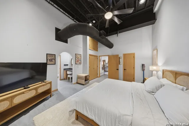 214 E Travis Unit 303 San Antonio, TX 78205