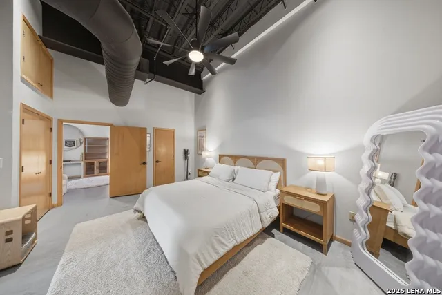 214 E Travis Unit 303 San Antonio, TX 78205