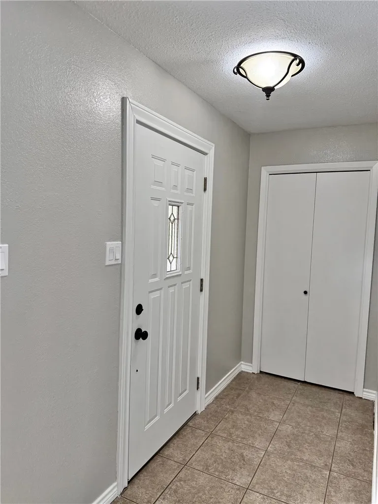 170 White Lane Beeville, TX 78102