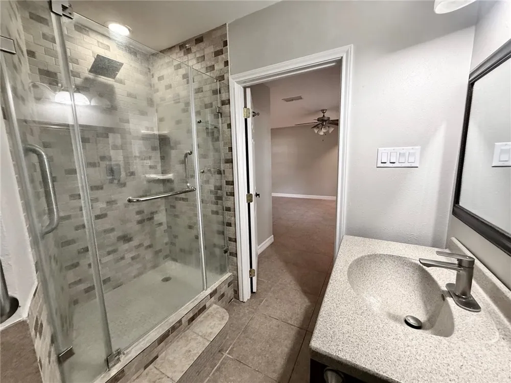 170 White Lane Beeville, TX 78102