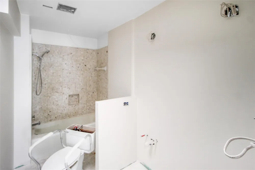 1735 Norfolk Street Houston, TX 77098