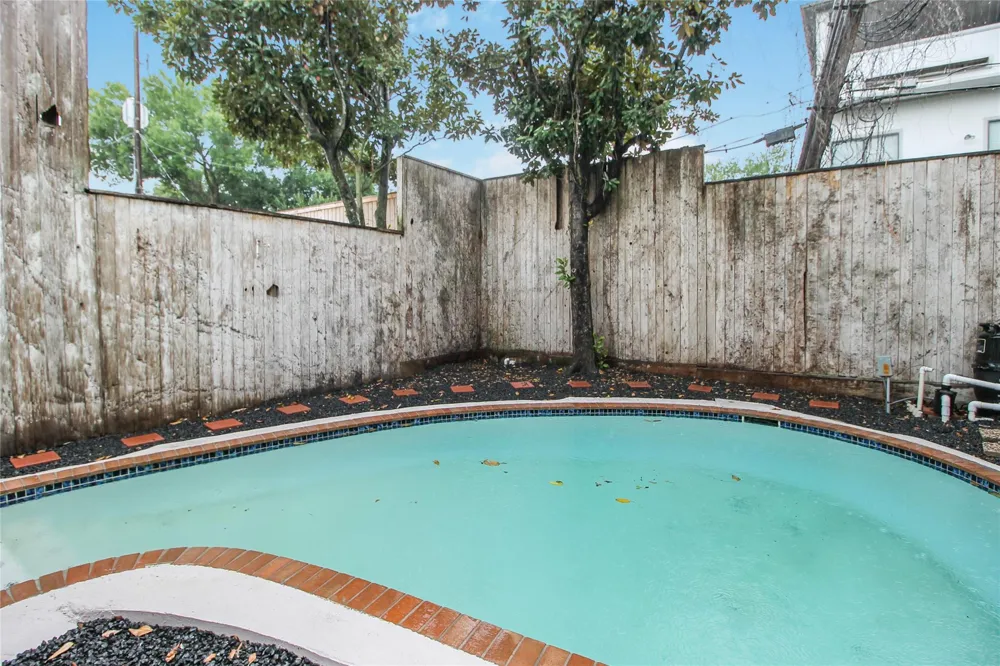 1735 Norfolk Street Houston, TX 77098