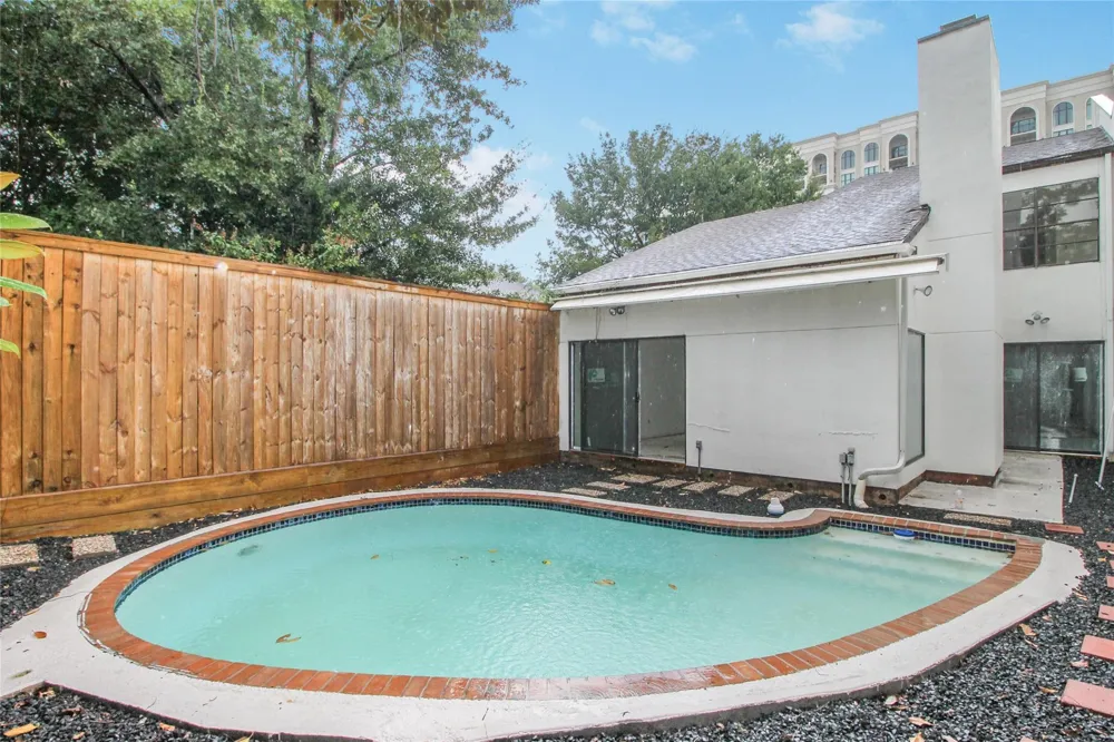 1735 Norfolk Street Houston, TX 77098